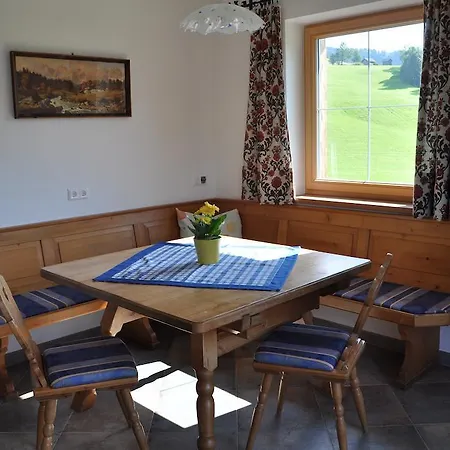 Grossummerstall Apartment